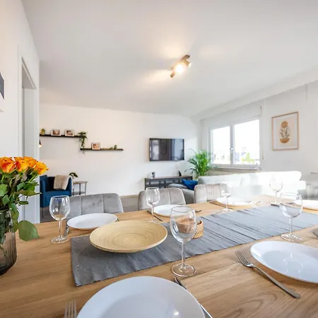 Rhein-view-oase Fuer Grosse Gruppen - Parkplaetze Lägenhet