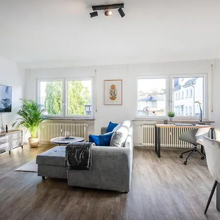 Lägenhet Rhein-view-oase Fuer Grosse Gruppen - Parkplaetze